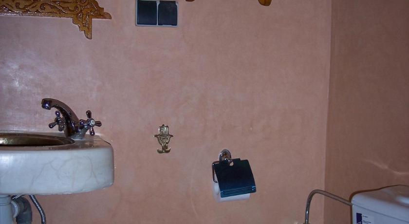 Image of Ma'Ward suite 7
