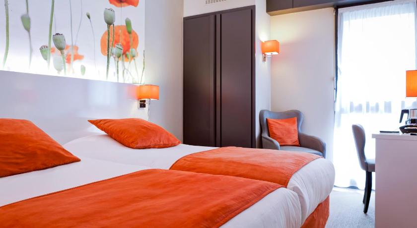 Image of Standard Twin Room 0