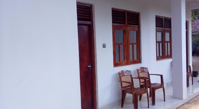 Dinesh Guest House — Hotel in Yala