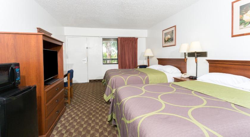 Super 8 By Wyndham Riviera Beach West Palm Beach