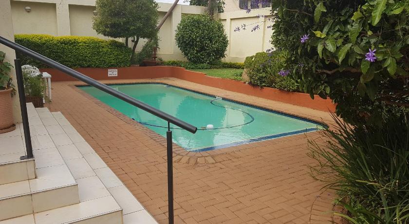360 Eastwoods Guesthouse photo