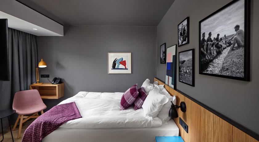 Image of B - Queen Guest Room 11