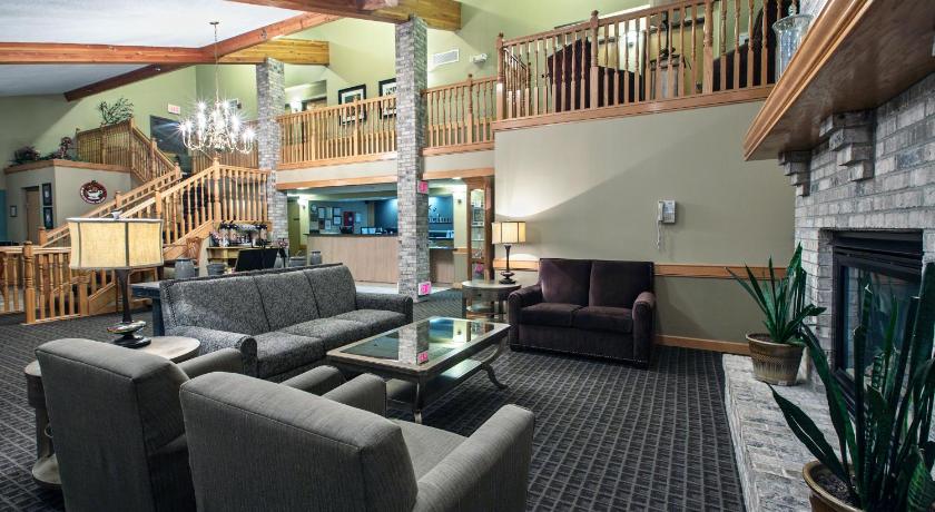 アイオワフォールズ (IA) AmericInn by Wyndham Iowa Falls 2つ星 ホテル プール