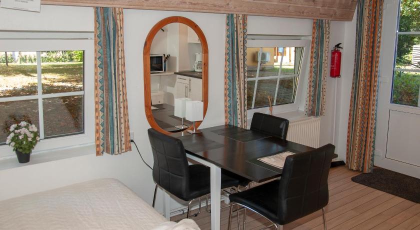 Image of Family Room 0