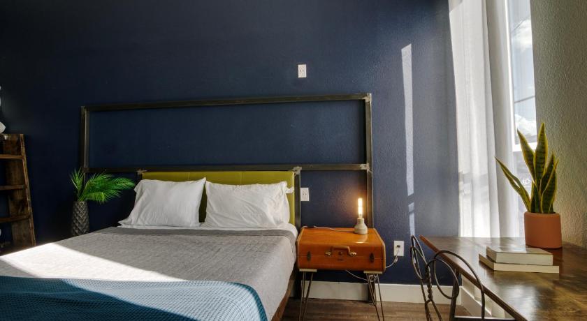 Deep Ellum Hostel