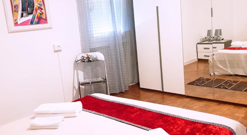 Image of Double Room with Shared bathroom 4