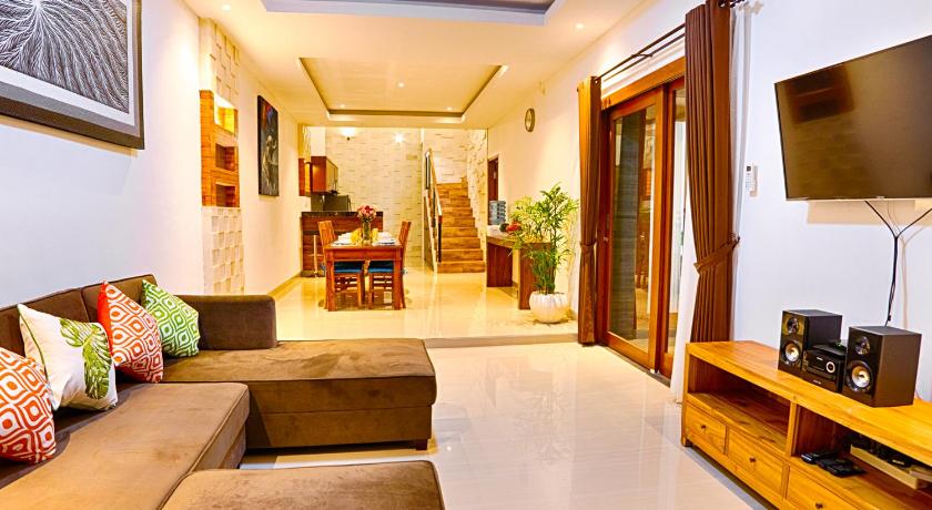 VILLA CAITLYN - 3BR Private Pool Villa in Seminyak photo
