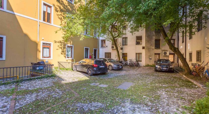 Udine Centre Stylish Apartment photo