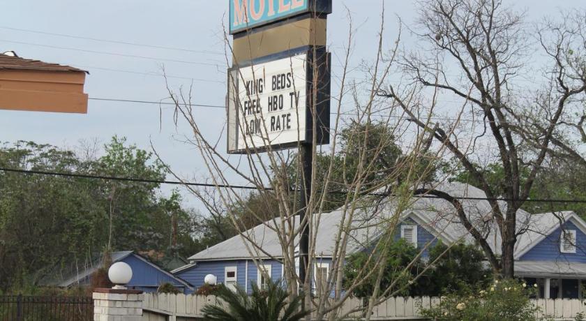 Choice Inn San Antonio - image 4
