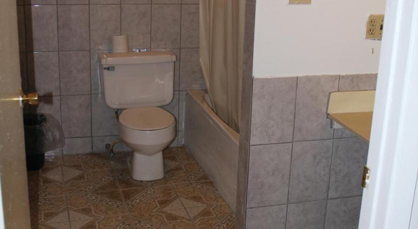 Choice Inn San Antonio - image 14