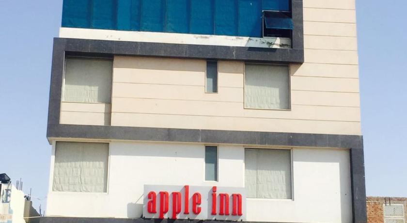 TGI Apple Inn