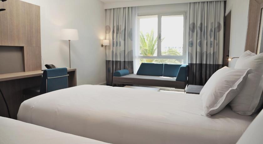 Image of Superior Twin Room Sea or Park view 6