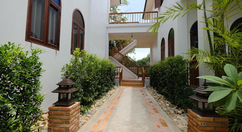 Image of Garden Deluxe 14