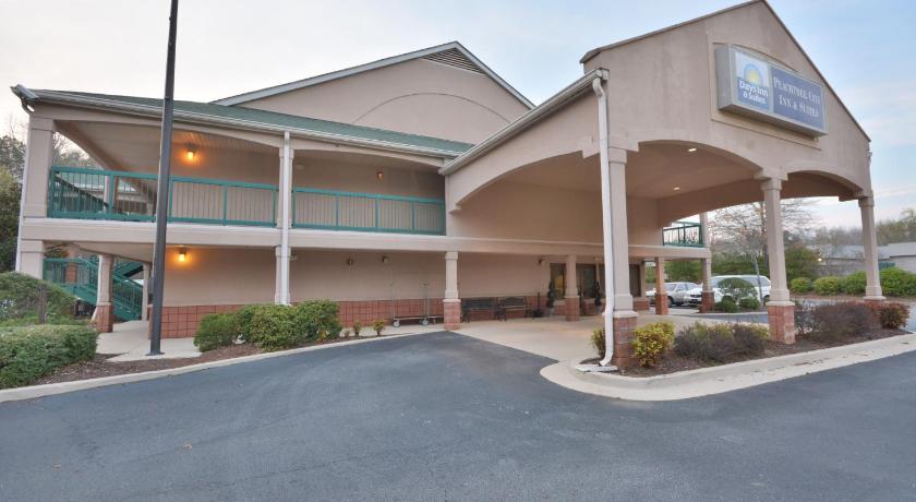 Days Inn & Suites by Wyndham Peachtree City