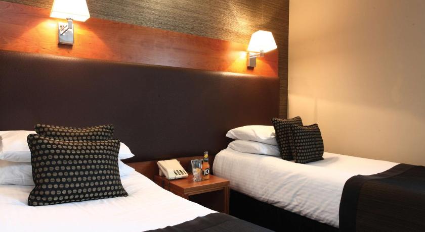 Image of Standard Twin Room - Non-Smoking 1