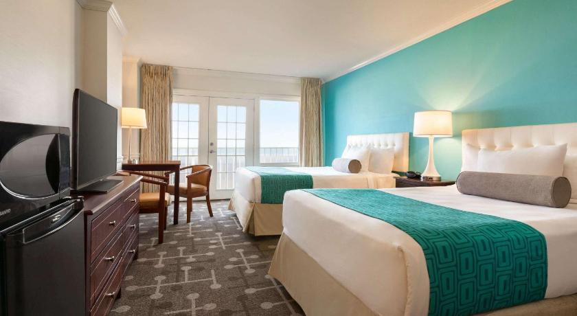 Howard Johnson Plaza Hotel by Wyndham Ocean City Oceanfront