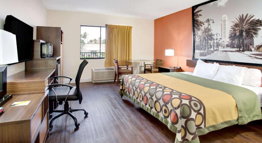 Super 8 By Wyndham Orlando International Drive