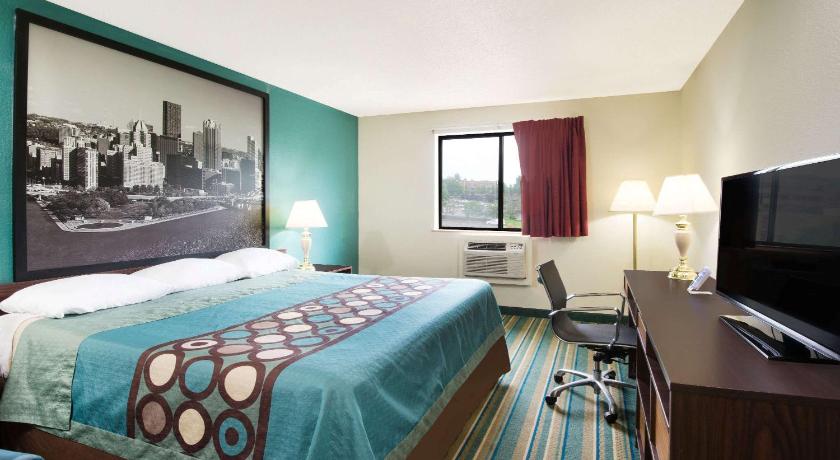Super 8 By Wyndham Pittsburgh Airport/Coraopolis Area