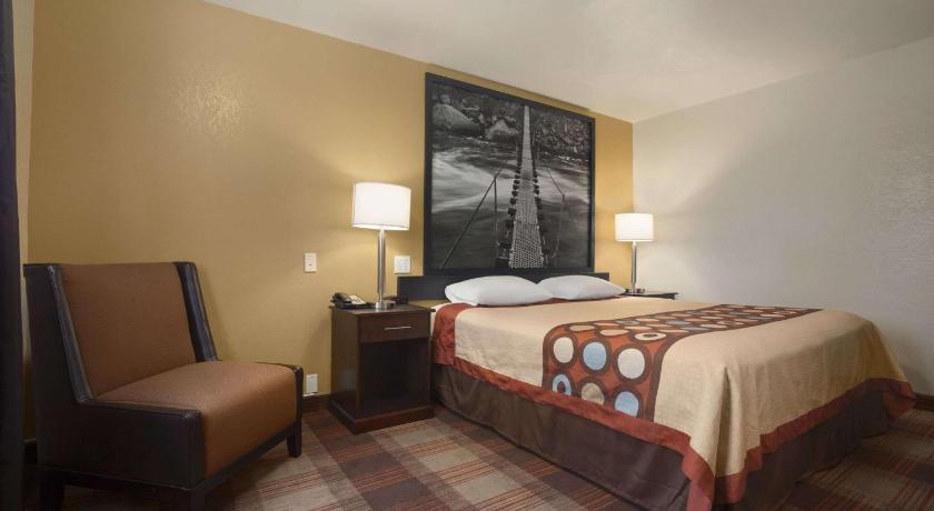 Super 8 By Wyndham Idaho Falls