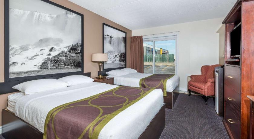 Super 8 By Wyndham Cambridge/Kitchener/Waterloo Area