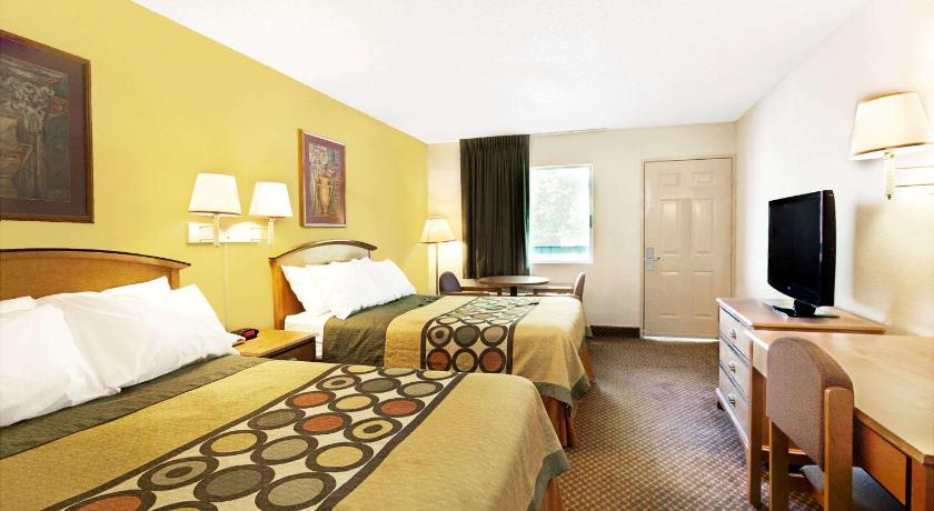 Super 8 By Wyndham Charlotte Downtown Area