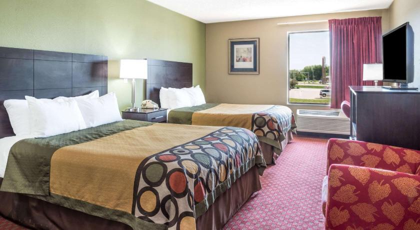 Super 8 By Wyndham Troy Il/St. Louis Area