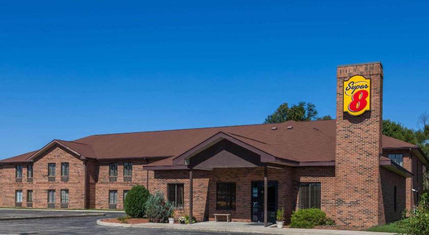 Super 8 By Wyndham Rochester photo