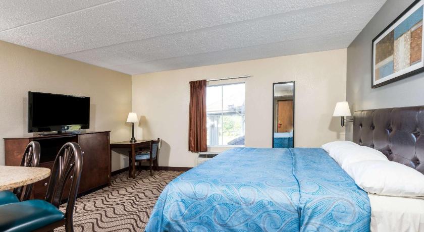 Super 8 By Wyndham Mars - Cranberry - Pittsburgh Area