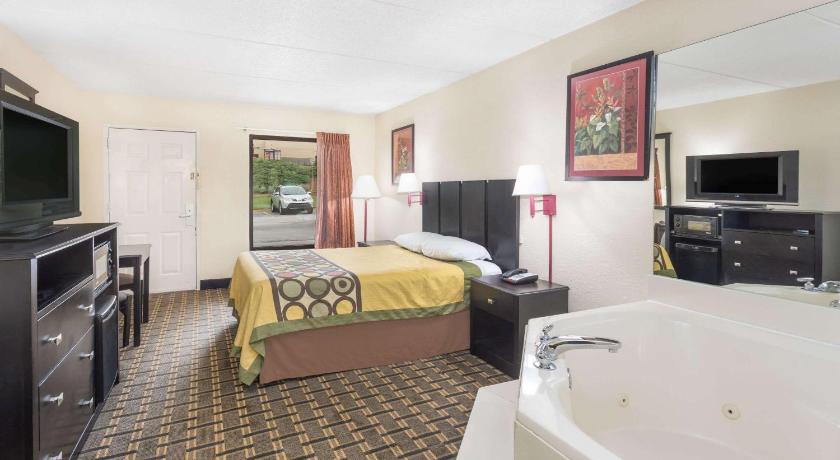 Super 8 By Wyndham Decatur/Lithonia/Atl Area