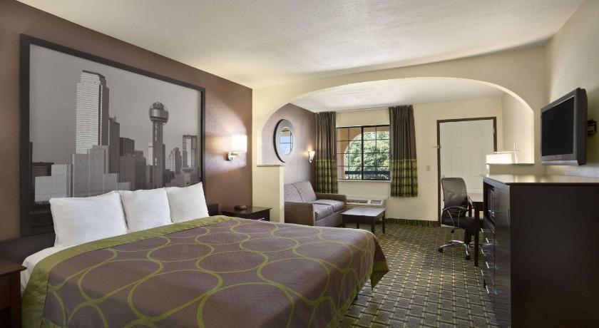 Super 8 By Wyndham Grand Prairie Southwest