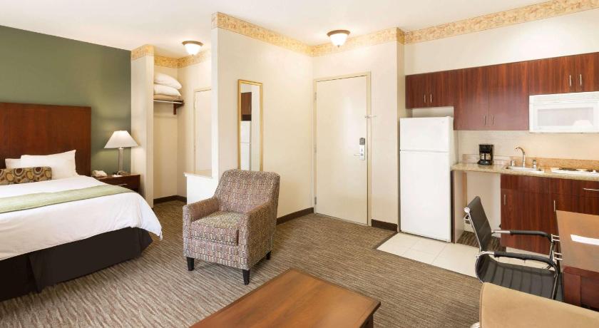 Hawthorn Suites by Wyndham Rancho Cordova/Folsom