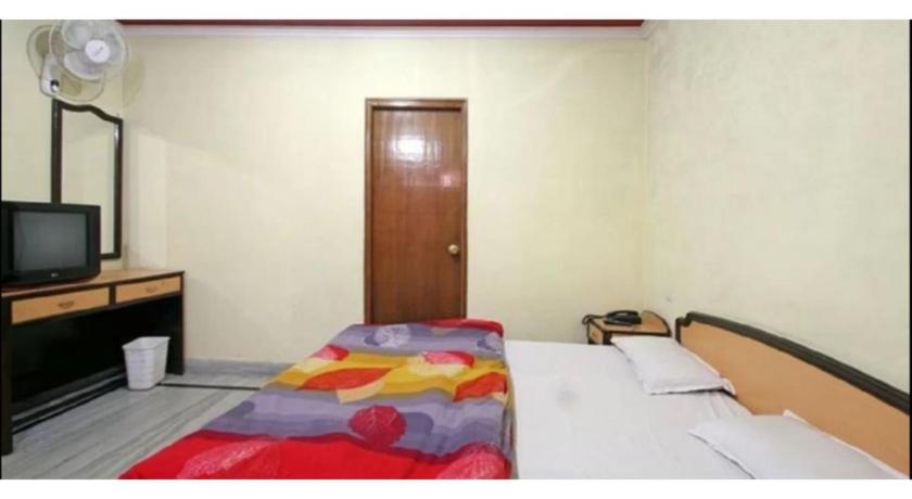 Pleasant Stay Near Library photo