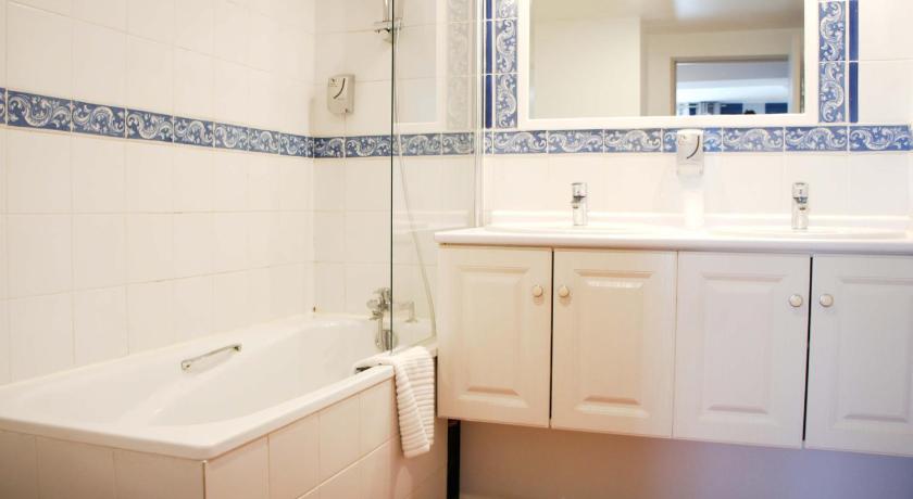 Hotel Les Suites - Domaine de Crecy