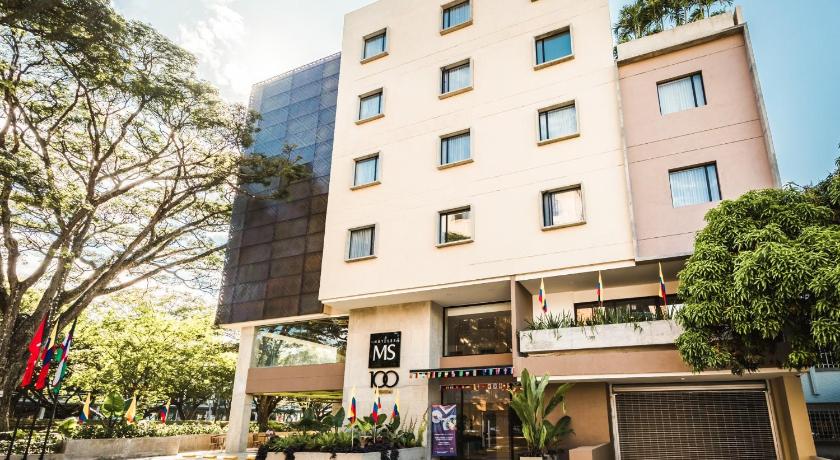 hotel site manager job description blogger