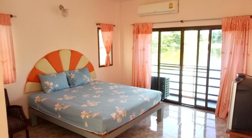 Image of Bungalow with Garden View 0