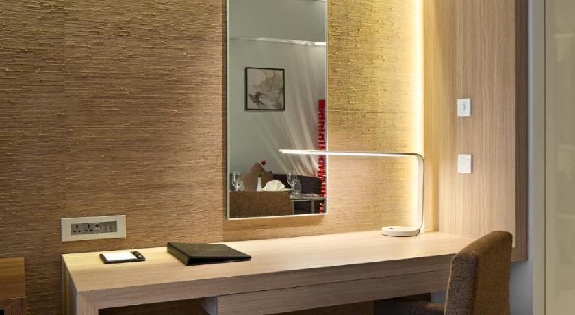 Image of Superior King 14