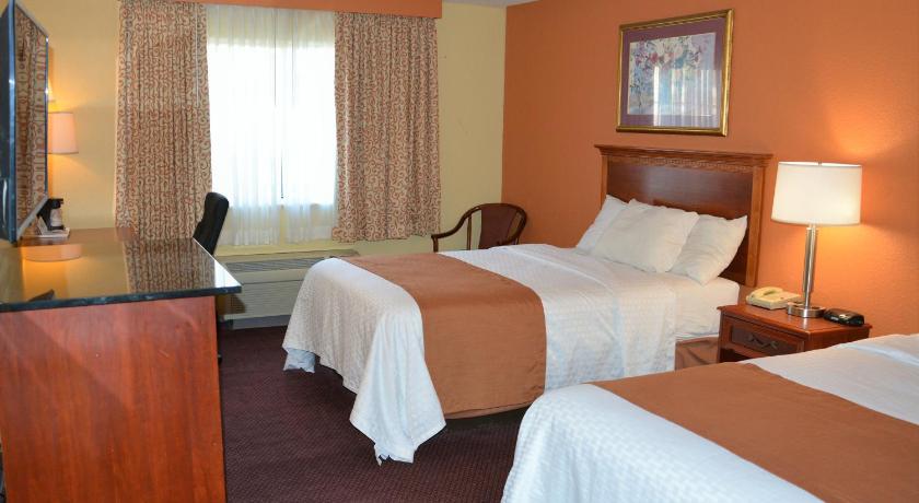 Days Inn by Wyndham Columbus North photo