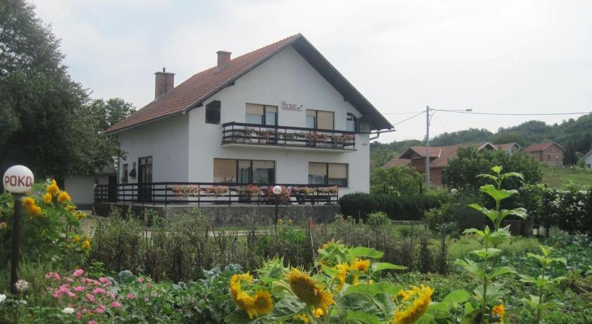Sobe Zimmer Rooms Nika — Hotel in Plitvice National Park