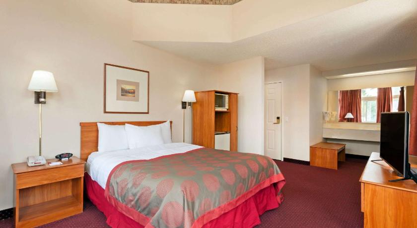 Ramada by Wyndham SeaTac Airport North