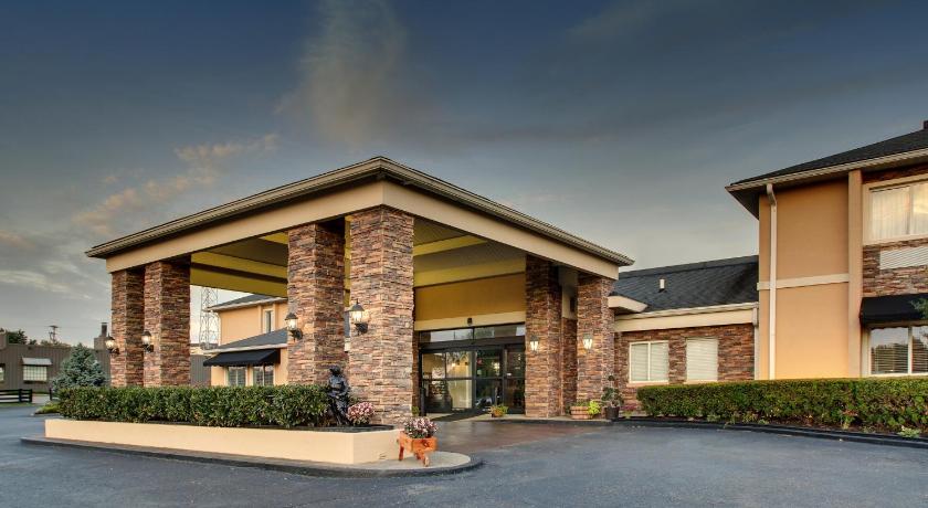 Wingfield Inn & Suites