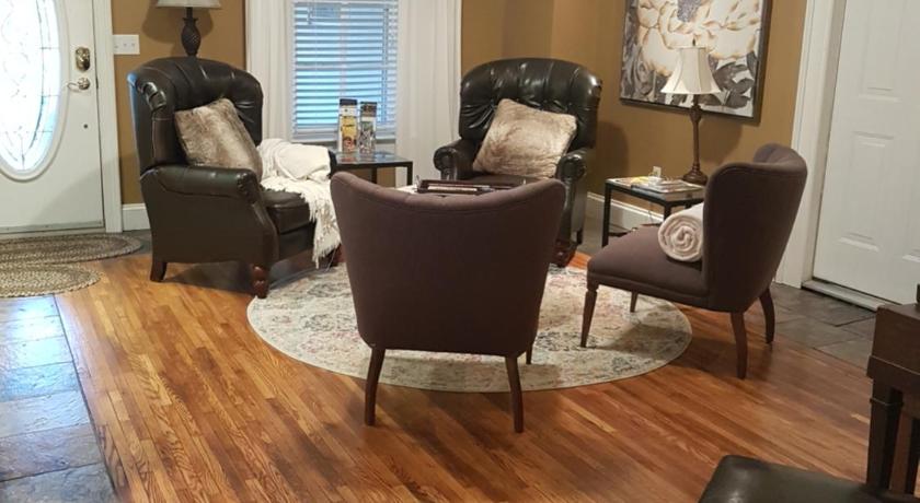 Hellemsfield Inn &amp; bed and breakfast — Hotel in Kingsville (ON)