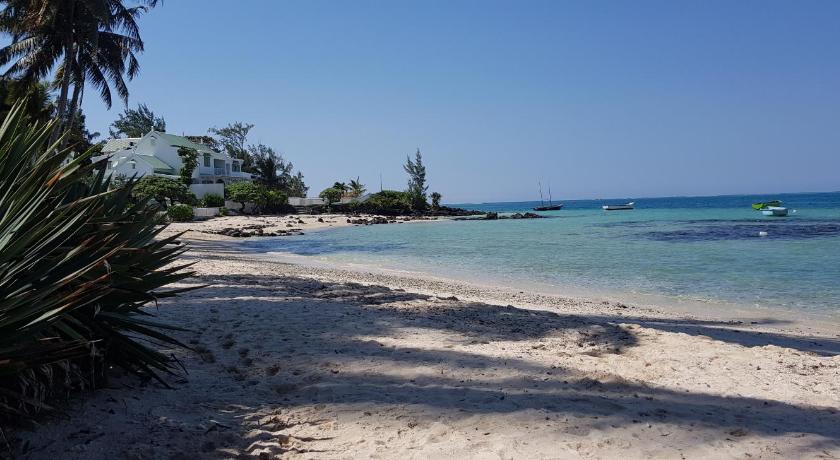 Colibri Beach Villas photo