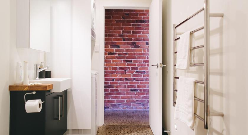 Image of One-Bedroom Apartment 10