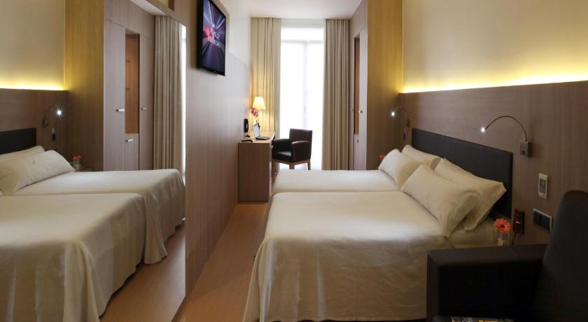 Hotel Lleó (Hotel Lleo)