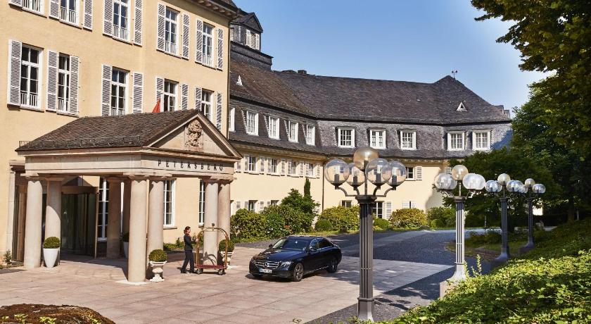 Steigenberger Grandhotel Petersberg photo