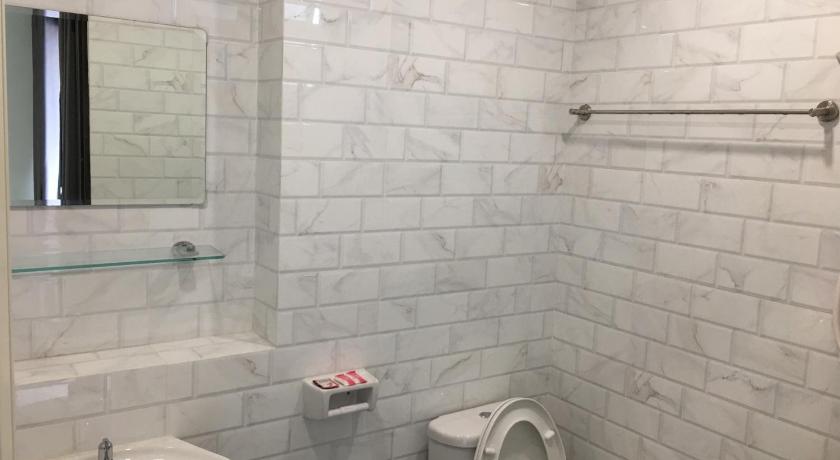 Image of Standard Twin Room 4