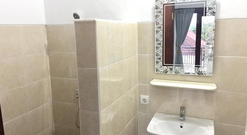 Taman Ratih Guest House photo