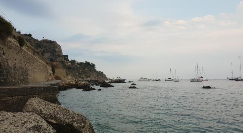 Th Luxury — Hotel in Taormina