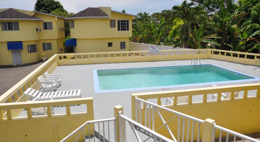 Tamarind Hotel Runaway Bay