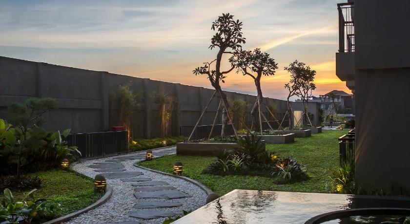 Eastin Ashta Resort Canggu - image 43